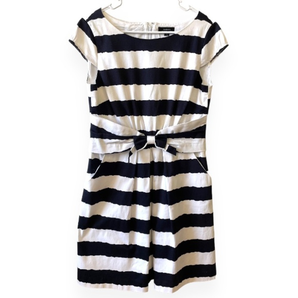 Tahari Cotton Black White Striped Fit & Flare Dress Size 10 Short Sleeve Mini